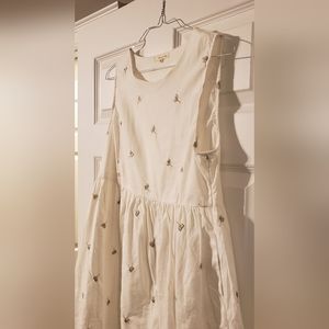 White 100% cotton sleeveless embroidered dress